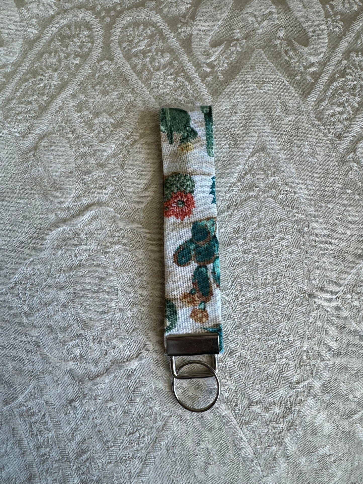 Wristlet with Split Ring Keychain Cactus Print