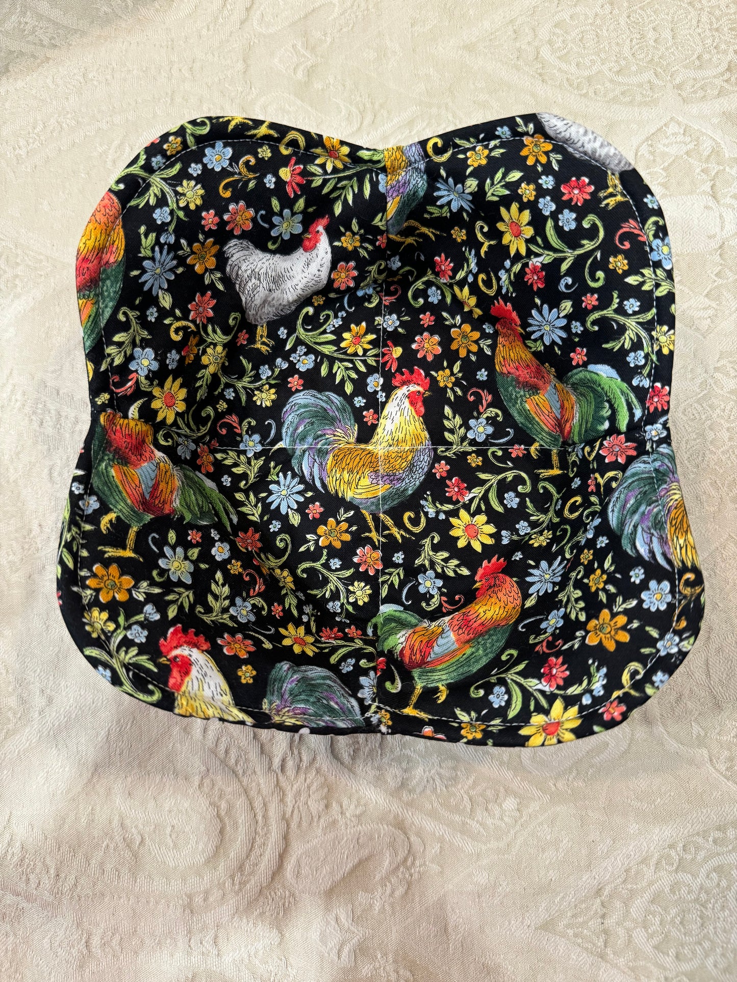 Rounded Edge Chicken Bowl Cozy
