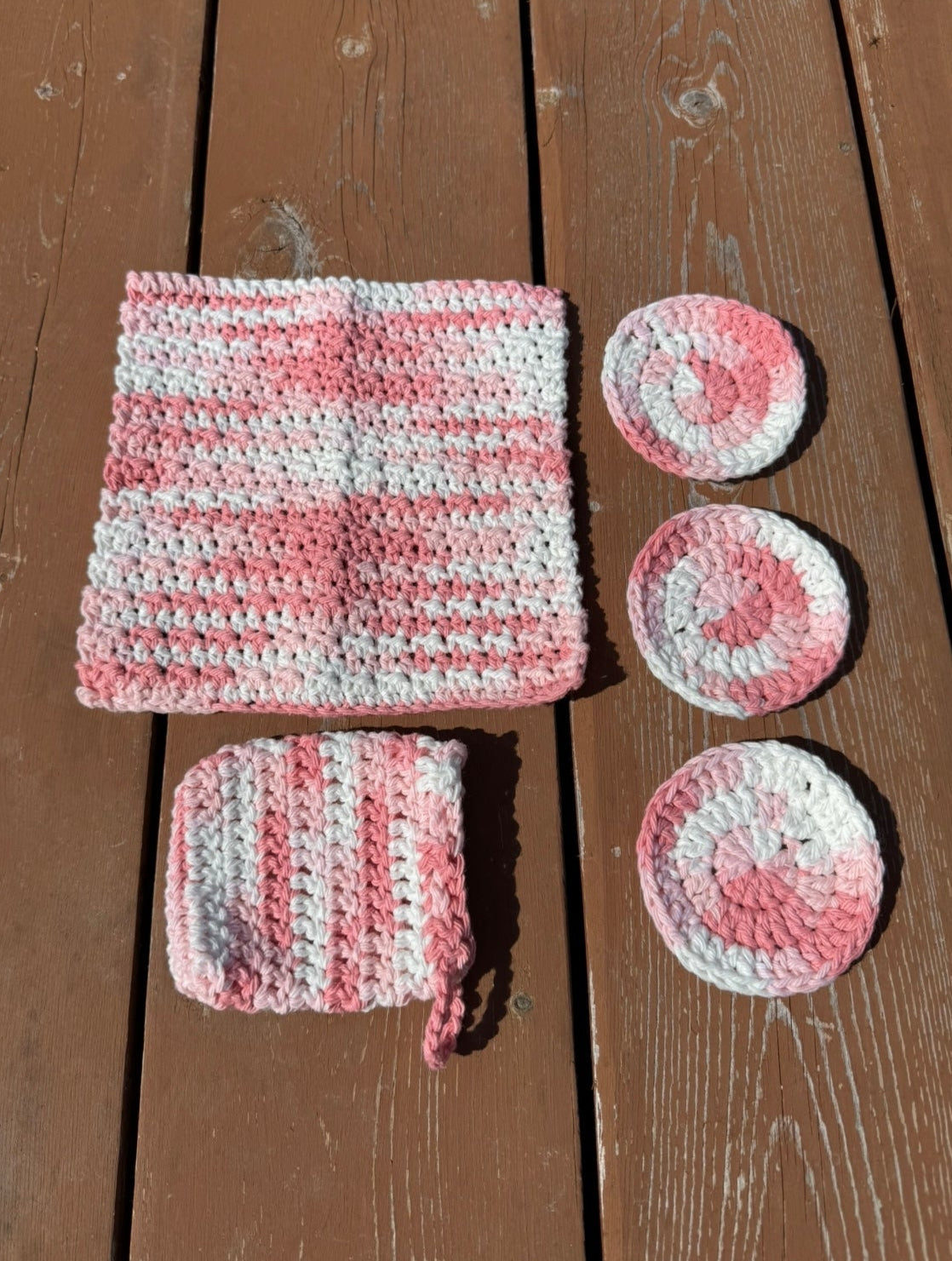 Rusty Saw Handmade Crochet Spa Set Strawberry